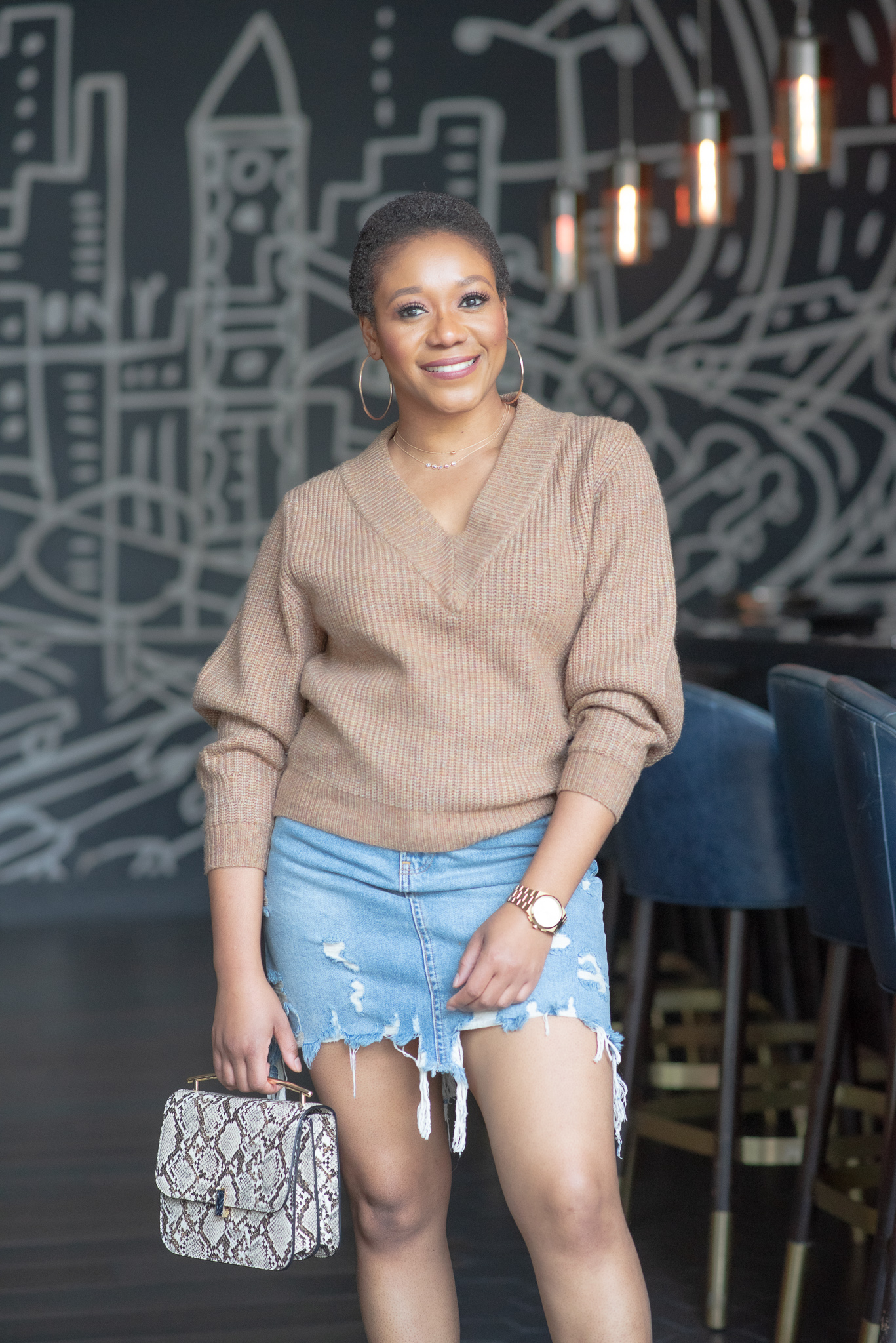 how to style the denim mini skirt